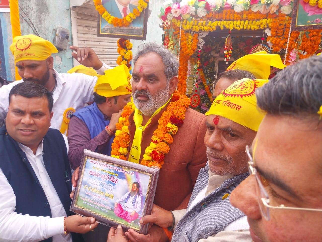 डबल इंजन की सरकार दलित, शोषित, पिछड़ों व वंचितों के कल्याण के लिए कर रही कार्य: स्वामी यतीश्वरानंद